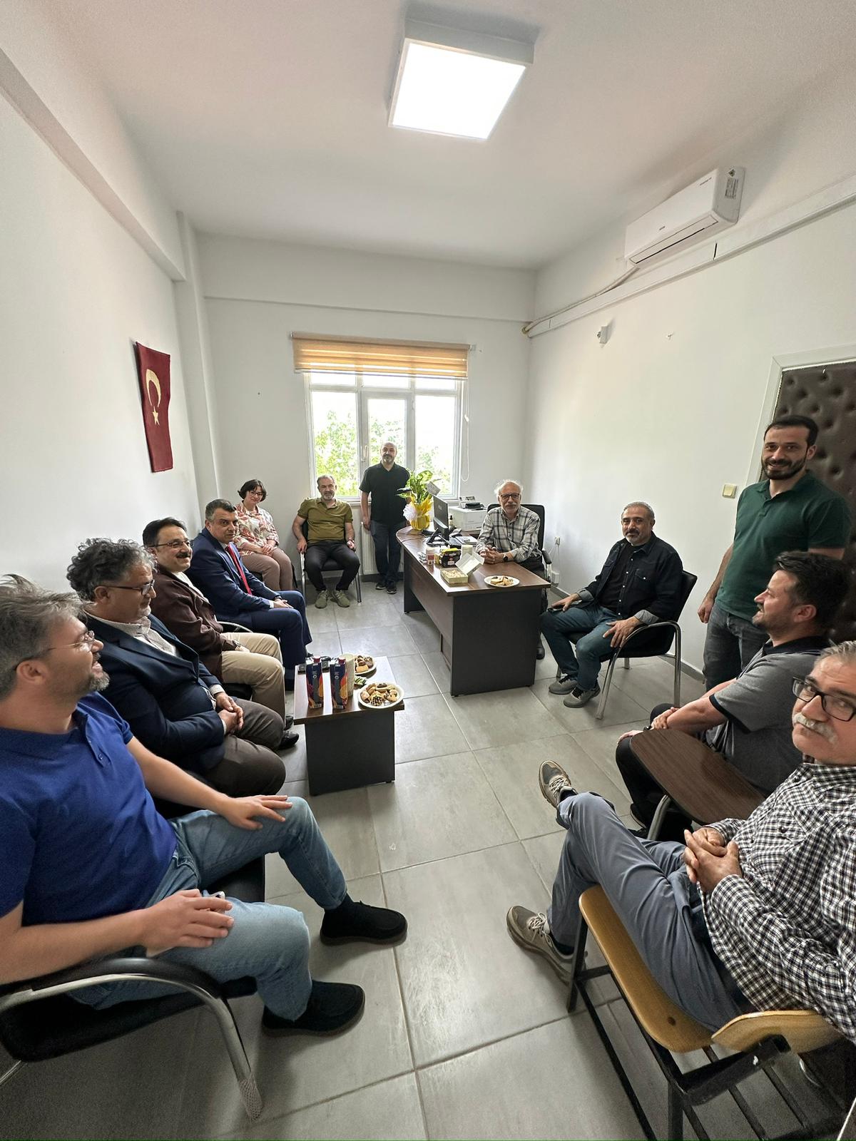 Bölümümüze Yeni Katılan Prof. Dr. İsmet ÜZEN'e Hayırlı Olsun Ziyaretinde Bulunuldu
